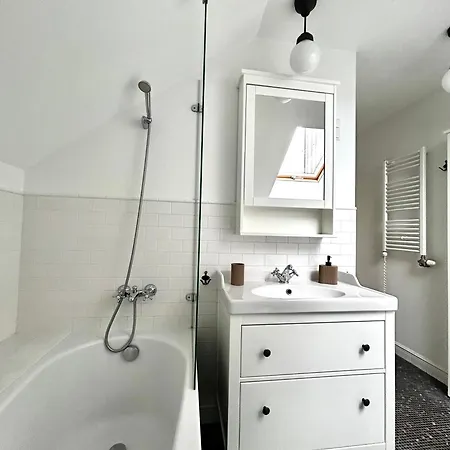 #stayhere - Light 2 Bdr *